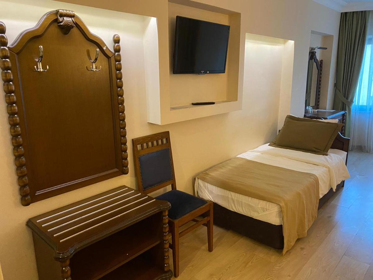 Hotel Bueyuek Levent Istanbul Exterior photo